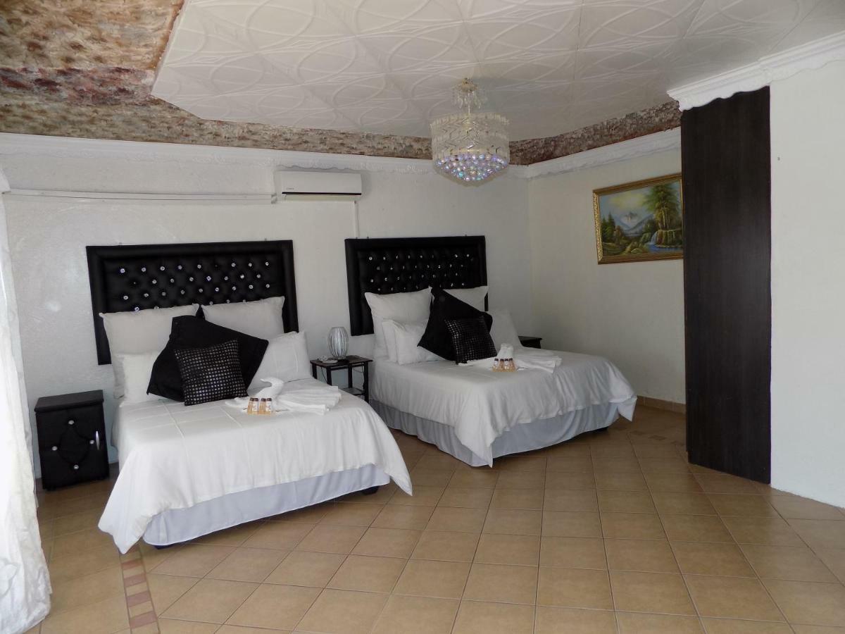 Joezebel Guesthouse Mogwase Luaran gambar