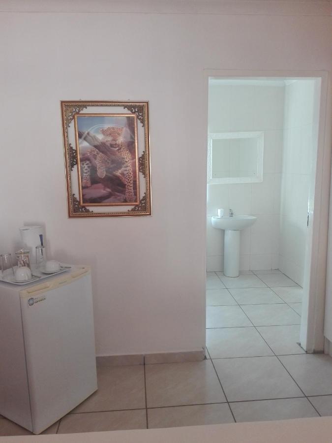 Joezebel Guesthouse Mogwase Luaran gambar